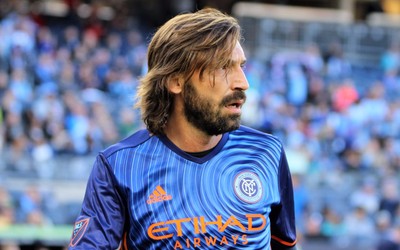 乐鱼电竞快讯-佩德里被换下时鼓掌致意